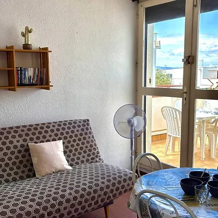Calme Proche Avec Terrasse Et Parking Prive - Fr-1-529-67